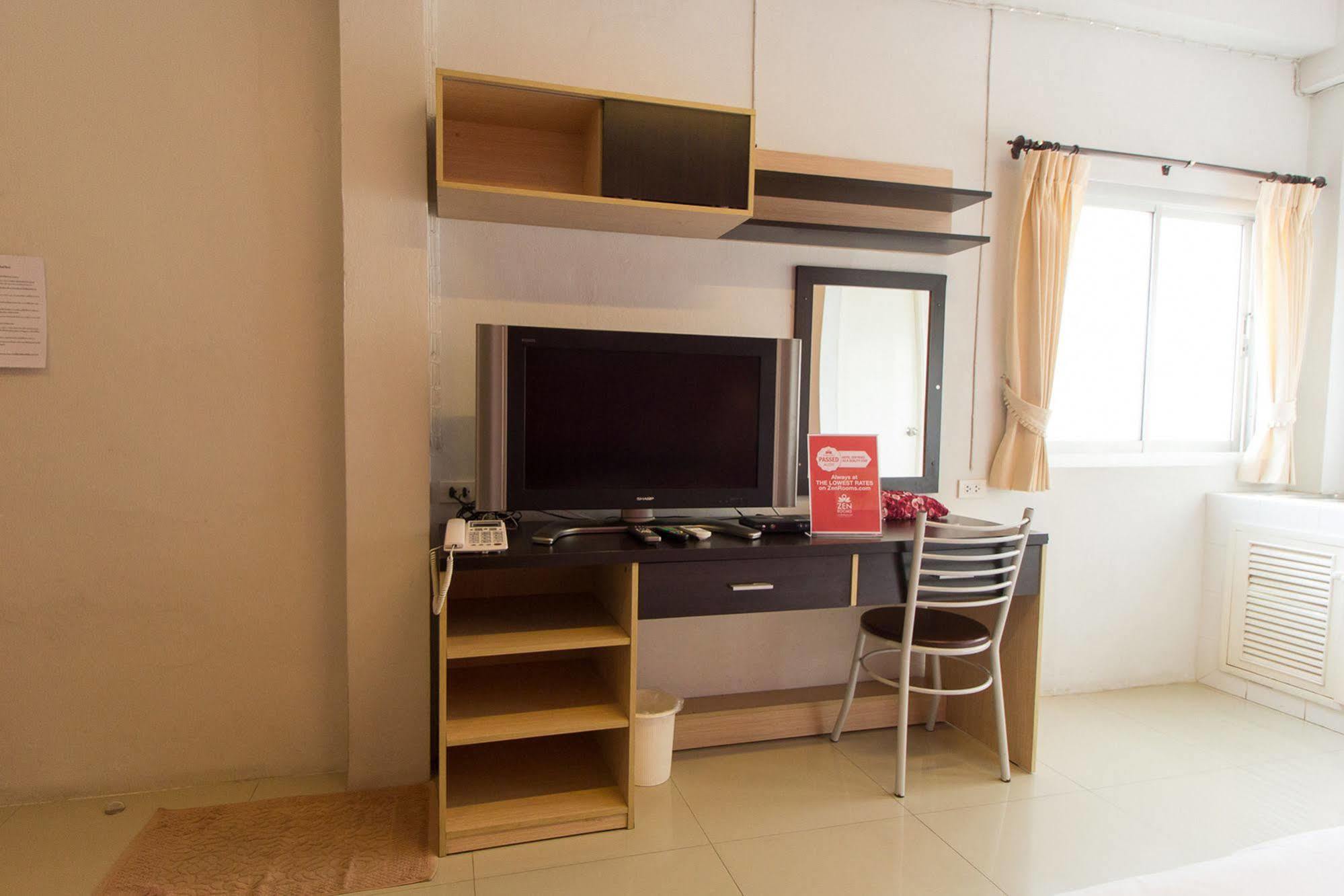 Zen Rooms Damrongrak Road Bangkok Eksteriør billede