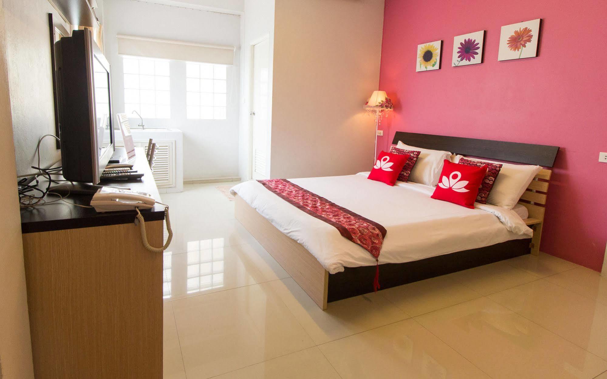 Zen Rooms Damrongrak Road Bangkok Eksteriør billede